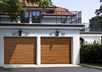 Секционные гаражные ворота Doorhan серия rsd01 biw (2100х2800)